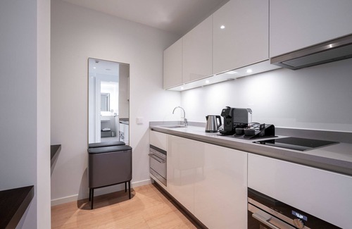 Zuidas Hôtel | Best Place to Stay in Amsterdam! Spacious Suite with Fully-equipped Kitchen!
