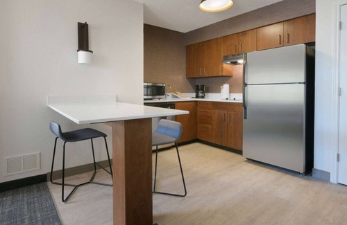 Fossil Creek Hôtel | Best Place to Stay in Fort Worth! Outdoor Pool, Free Parking and Breakfast!