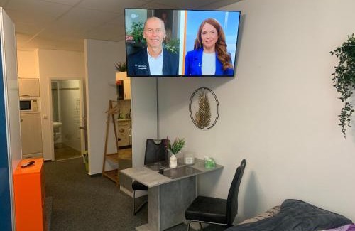 Wittenberge Appartement | Best Preis City Apartment Stadtzentrum Wittenberge Modernes Ambiente max 2 Personen Einzelbetten voll ausgestattet mit Prime und WLAN