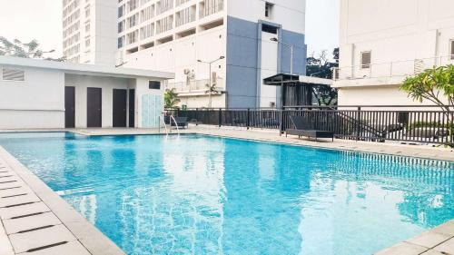 Kayu Putih Appartement | Best Price and Restful Studio at Tifolia Apartment By Travelio