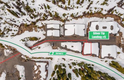 Snow Pine Estates Chalet De Ski | Best Ski-in out 3 Bdrm Chalet, with Hot Tub