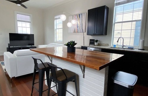 East Riverside Maison | Best Stop on Tchoup