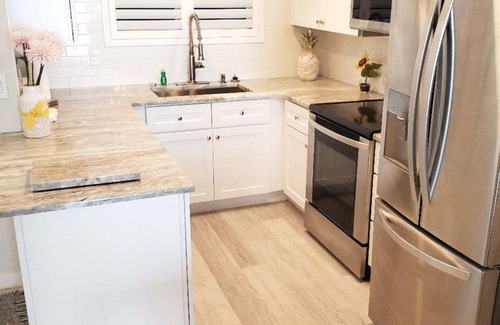 New Smyrna Beach Copropriété | SPRING-SUMMER SPECIALS DIRECT OCEAN FRONT- POOL WALK 2 HISTORIC FLAGLER
