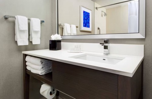 Cambridgeport Hôtel | Best Value, Quality Stay! City View, Walk to Cafes, Shops & Universities