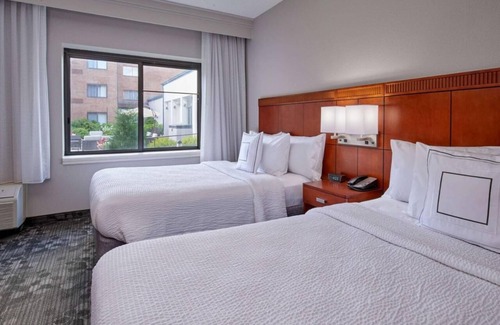 Eden Prairie Station Balnéaire | Best Value, Quality Stay! Pets Allowed with Fee, Indoor Pool, Private Parking!