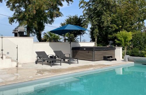 Saint-Thierry Appartement | Best view, pool and spa on the Champagne vineyard
