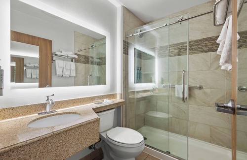Batavia Hôtel | Best Western Crown Inn & Suites