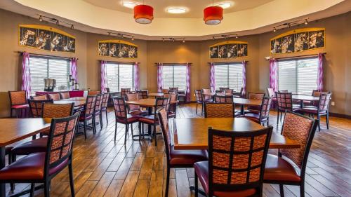 Burlington Hôtel | Best Western Plus Carousel Inn & Suites Burlington