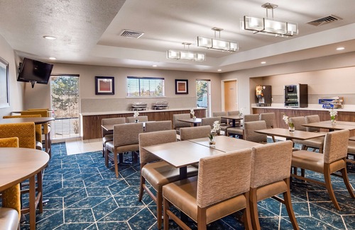 Aurora Hôtel | Best Western Plus Gateway Inn & Suites