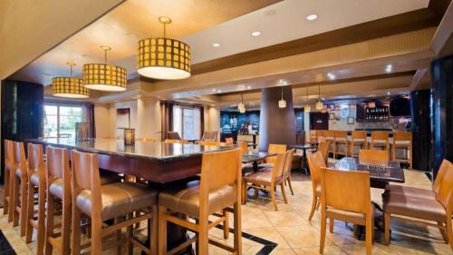 I-435 West KC-KS Hôtel | Best Western Plus KC Speedway Inn & Suites