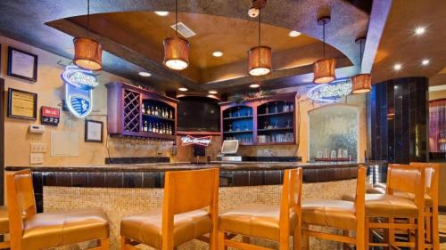 I-435 West KC-KS Hôtel | Best Western Plus KC Speedway Inn & Suites