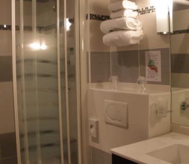 Anatole France Danton Hôtel | Best Western Plus Le Havre Centre Gare