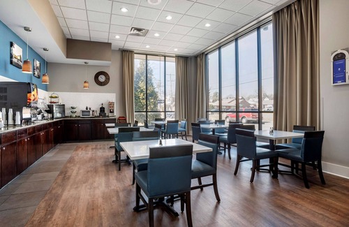 Chester Hôtel | Best Western Plus Philadelphia Airport S. At Widener Univ.