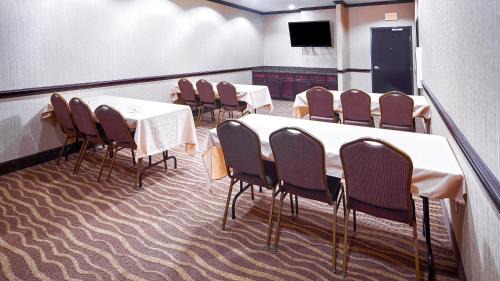 Athens Hôtel | Best Western Plus Royal Mountain Inn & Suites