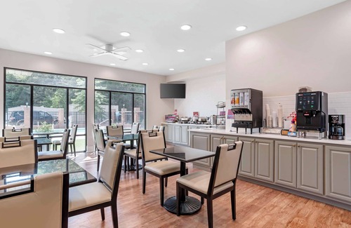 Demopolis Hôtel | Best Western Plus Two Rivers Hotel & Suites