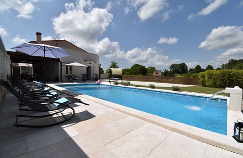 Sveti Petar u Sumi Villa | Bestes Angebot für Last-minute-buchung,check In-check Out-flexible !!!