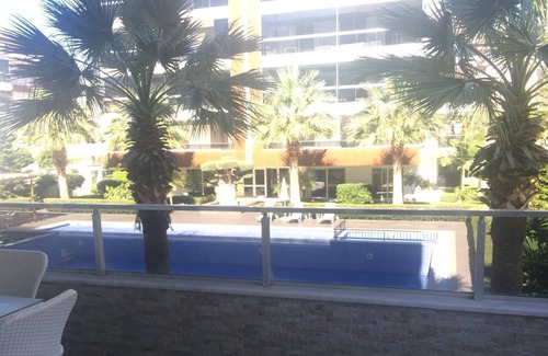 Tosmur Belediyesi Appartement | Le BestHome City 15 VIP se trouve à quelques pas de la plage de sable et de la promenade en bord de mer.