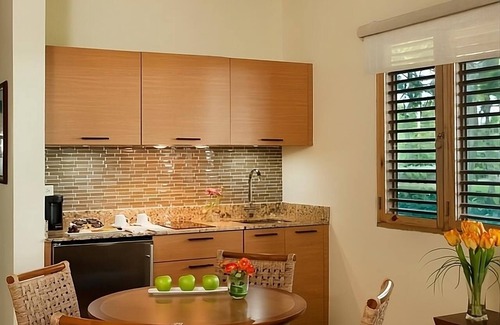 Carenero Appartement | Better Choice for your Vacation! Water Sports, Onsite Bar, 2 Tropical Pools