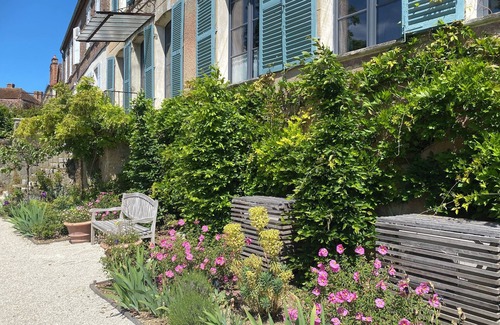 Ervy-le-Chatel Maison | Between Champagne and Burgundy, family home with swimming pool.