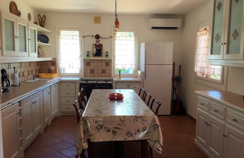 Santa-Lucia-di-Moriani Maison | Entre mer et montagne, dans le maquis... et les pieds dans la piscine