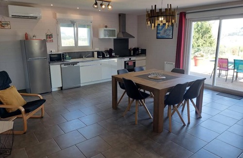 Baresia-sur-l'Ain Maison | ENTRE LACS ET MONTAGNES - MAISON IND. CLIMATISEE 3 CHAMBRES AVEC TERRAIN CLOS