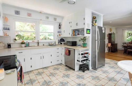 Town of Southold Town Maison | Midcentury North Fork Beach House