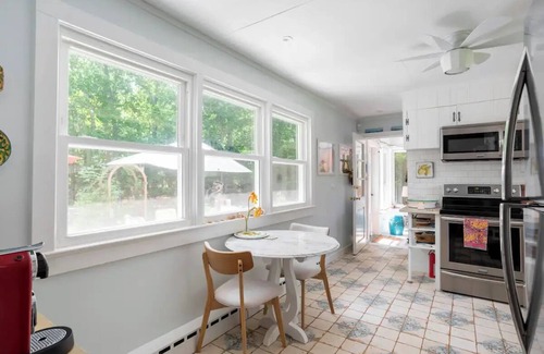Town of Southold Town Maison | Midcentury North Fork Beach House