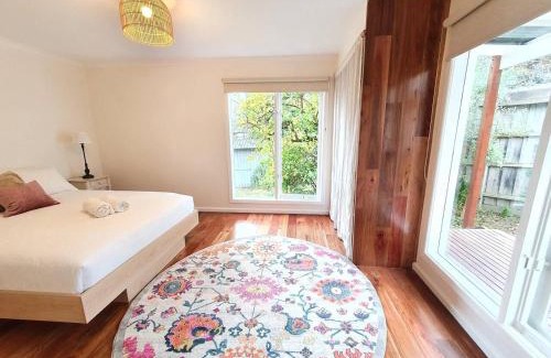 Croydon North Maison | Between the Yarra Valley, City, wineries. Pets