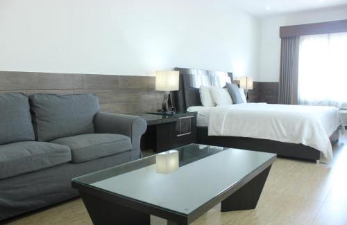 Antiguo Cuscatlan Hôtel | Beverly Hills: Hotel and Business