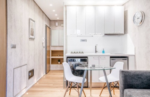 Plaka Appartement | Beverly Suite II in Plaka by JJ Hospitality-