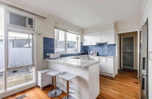 Aspendale Maison | Beyond the Blue Beachfront Beauty on Your Doorstep