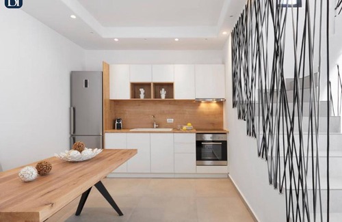 Exo Gialos Villa | BH322 - C - Villa Santorini / coordinates: 36.422736, 25.455346