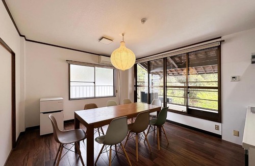 Hatsukaichi Appartement | bHOTEL Kaniwasou 301 Minute walk from Miyajima Pier for 11ppl