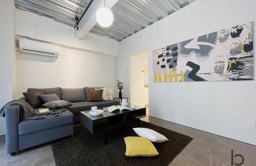 Hiroshima City Centre Appartement | bHOTEL Komachi - BREAKFAST Included - Central Stay