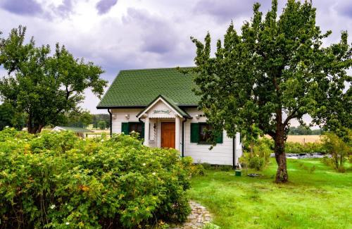 Rawa Mazowiecka Cabine | Biały Domek w Ogrodzie Różanym