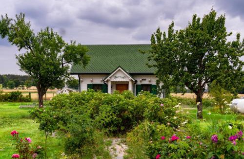 Rawa Mazowiecka Cabine | Biały Domek w Ogrodzie Różanym