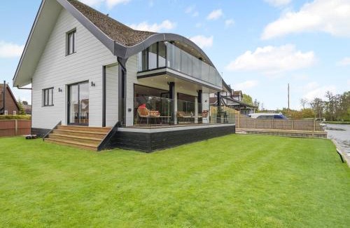 Wroxham Maison | Bide-A-Wee