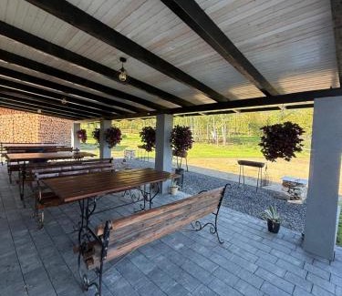 Nyzhnje Selyshche Hôtel | Bier House