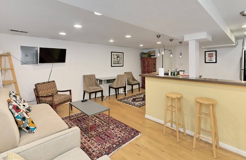 Petworth Appartement | Big 1/1 with REAL kitchen, steps2metro, amenities