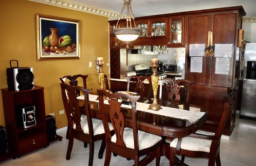 Alma Rosa Appartement | Big 3 bed rooms 4 beds Condo for Families & groups—30 mins away from mayor spots