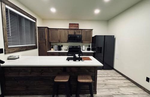 Tri-Cities Maison | Big Bear near Canyon Lakes