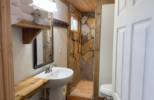 Study Butte-Terlingua Hôtel | Big Bend Lodging at Ten Bits Ranch | Room #14 - The Saloon