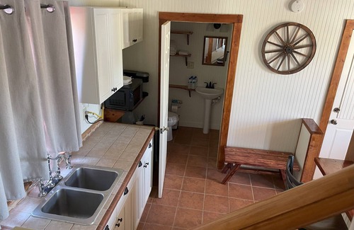 Study Butte-Terlingua Cabine | Big Bend Lodging at Ten Bits Ranch - Room #15 - Freight Office