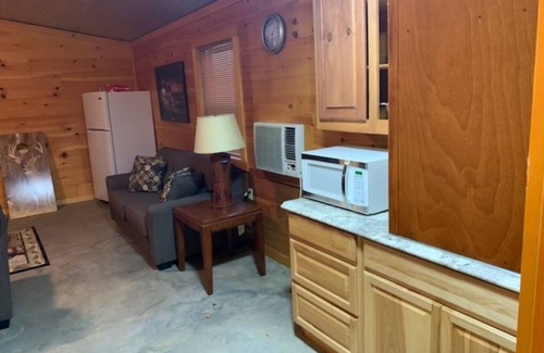 Sedan Maison | Big Buck Cabin