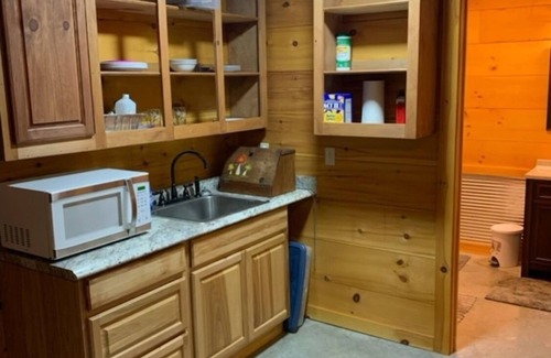 Sedan Maison | Big Buck Cabin