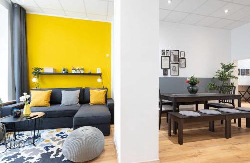 Neuhausen Appartement | Big Central Apartment near Rotkreuzplatz with 3 BR for 12 PAX