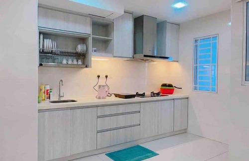 Taman Sri Endah Appartement | Big Happy Family @ Sri Petaling/Axiata Stadium