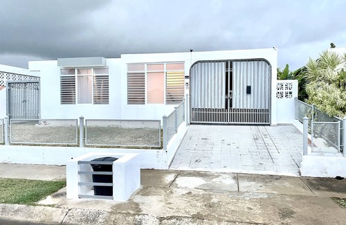 Rio Jueyes Maison | Big House in Salinas by the Beach, Relaxing, & Family Friendly!