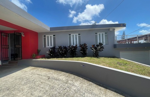 Rio Piedras Maison | Big House Next to the Airport