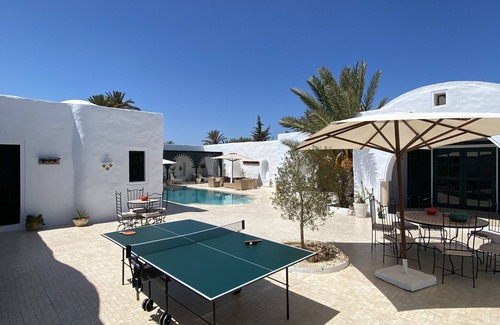 Djerba Ajim Villa | Maison de caractère Menzel typiquement Djerbien, piscine, petit déjeuner offert